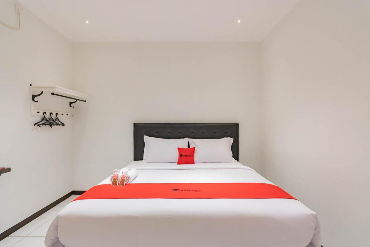 Reddoorz Plus @ Pakuan Residence Tajur Bogor Extérieur photo