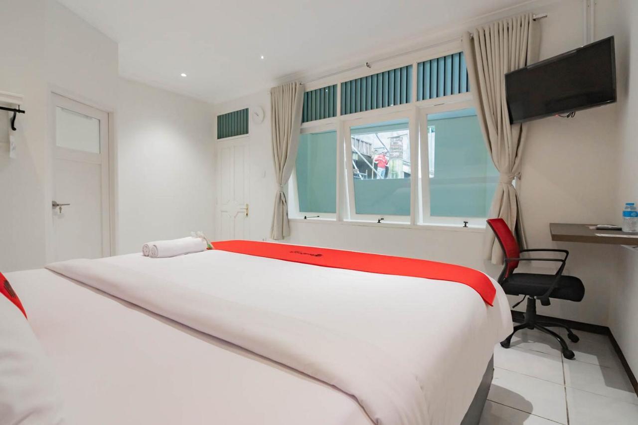 Reddoorz Plus @ Pakuan Residence Tajur Bogor Extérieur photo